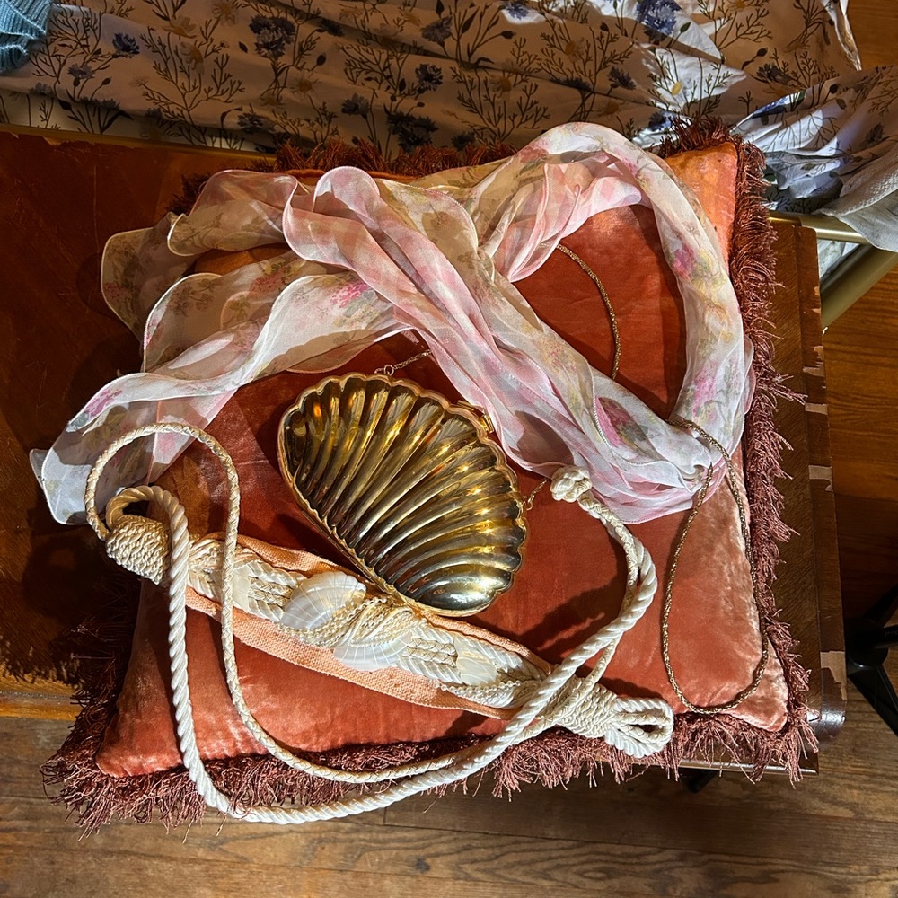Vintage Accessory Bundle!